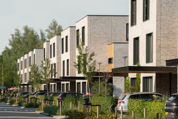 NN Kralingen Housing / de Kovel Architecten + Studio AAAN - Фотография экстерьера, окна, фасад