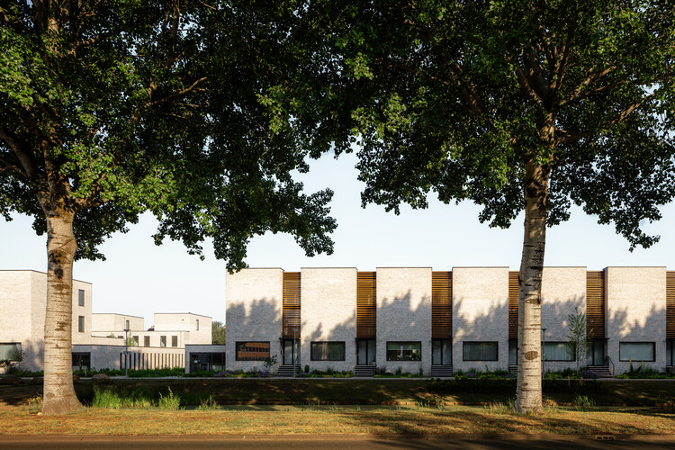 NN Kralingen Housing / de Kovel Architecten + Studio AAAN - Фотография экстерьера, окна, фасад