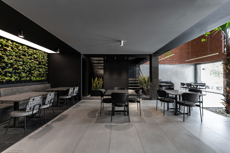 Tetra Food Hall / Студия дизайна OJAN - Фотография интерьера, Столовая, Стол, Стул