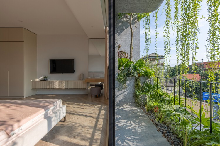 De Chill House / Дизайн-студия X11 - Фотография интерьера, спальня, столешница, забор, стул