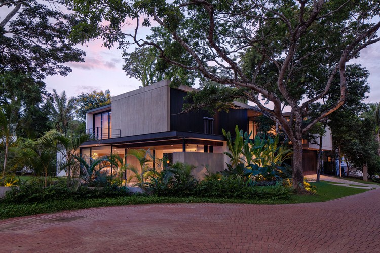 Floresta House / DB Estudio de Arquitectura - Фотография экстерьера, окна, фасад