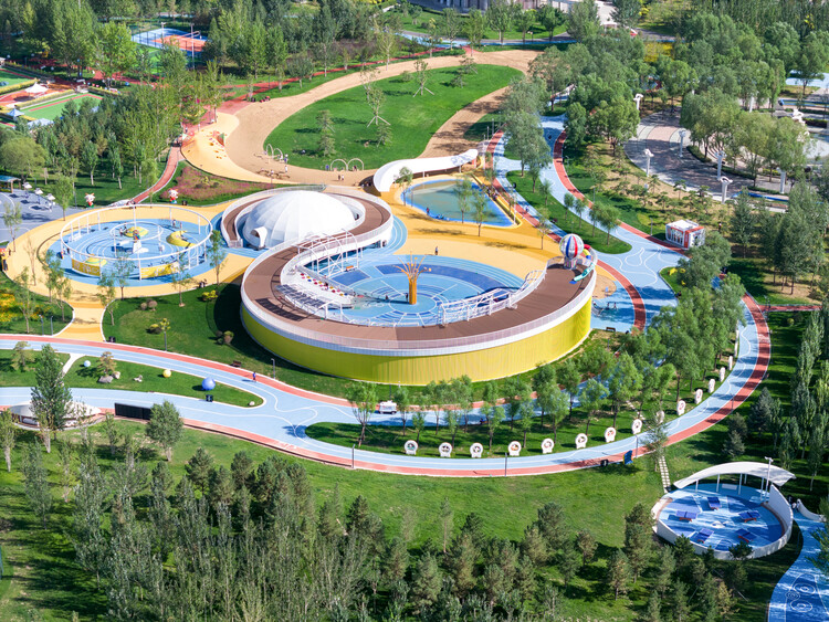 Спортивный парк Ordos Smart / PLAT ASIA - Экстерьерная фотография, сад