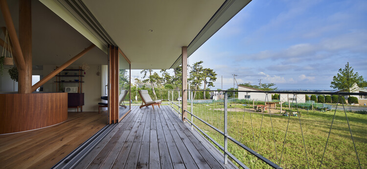 Дом Тога / Takeru Shoji Architects - Фотография интерьера, террасы