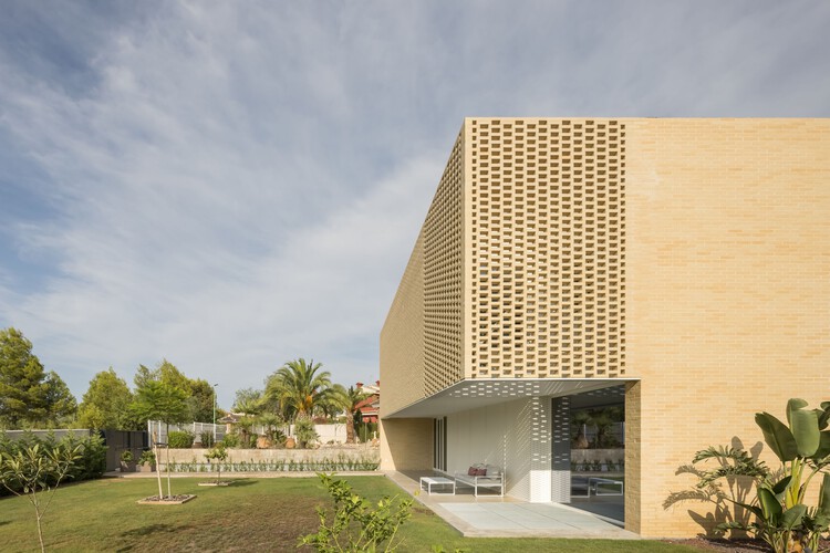 House Squared / Estudi La Caseta - Фотография экстерьера, фасада