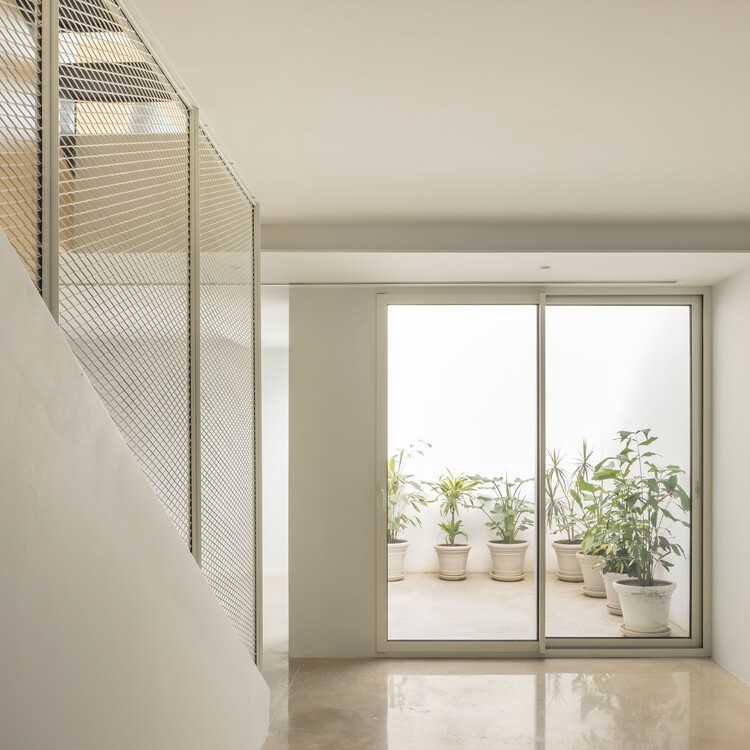 House Squared / Estudi La Caseta - Фотография интерьера, окна