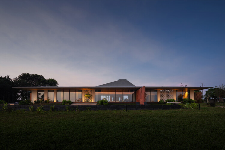 SuoiHai Villa / APDI — Фотография экстерьера, окна