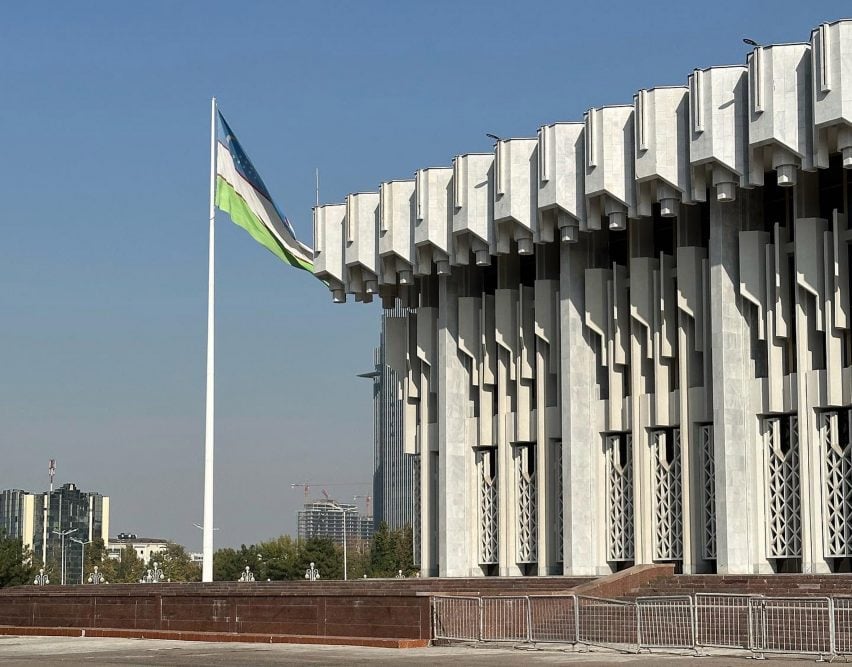 Дворец Дружбы народов, автор Егений Розанов, 1981 год.
