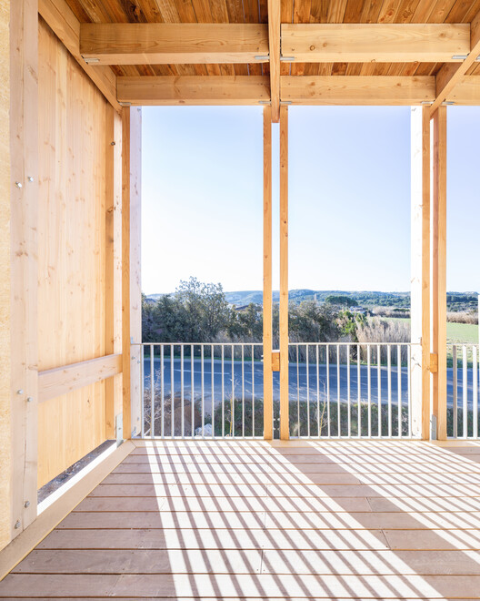 8 объектов социального жилья / Atelier Régis Roudil Architectes - Фотография интерьера, забор, фасад, перила, настил, балка, колонна