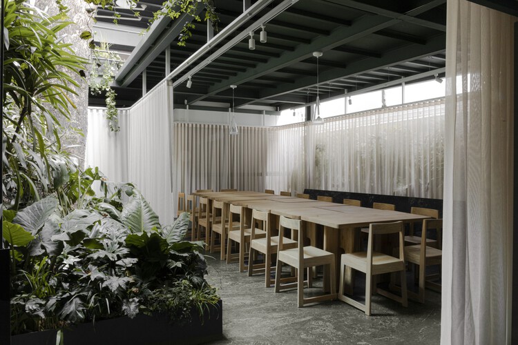 Casa Paladar Culinary Space / apda Ana Paula de Alba + IUA Ignacio Urquiza Arquitectos - Экстерьерная фотография, стол, стул