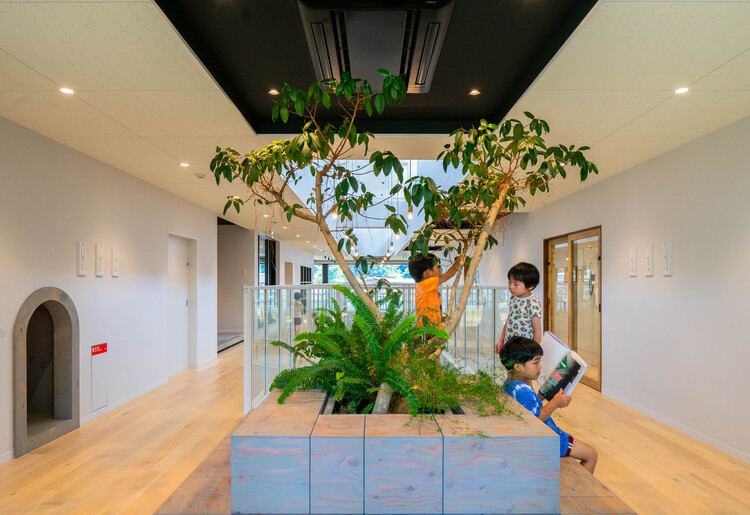 ATG Детский сад и ясли / HIBINOSEKKEI + Youji no Shiro + Kids Design Labo - Фотография интерьера