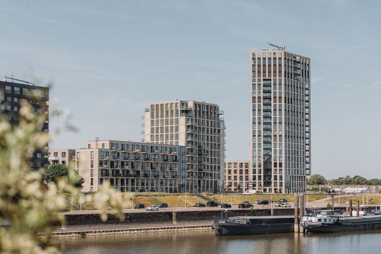 Социальное жилье Хавенкаде Неймеген / vanOmmeren-architecten + Architectuurcentrale Thijs Asselbergs - Фотография экстерьера, городской пейзаж, фасад