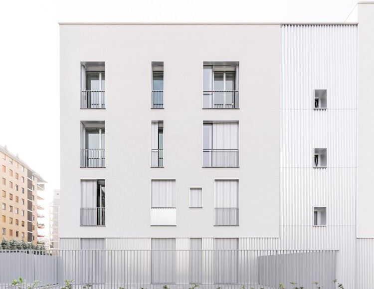 Pichi 12 Housing / Park Associati - Фотография экстерьера, окна, фасад