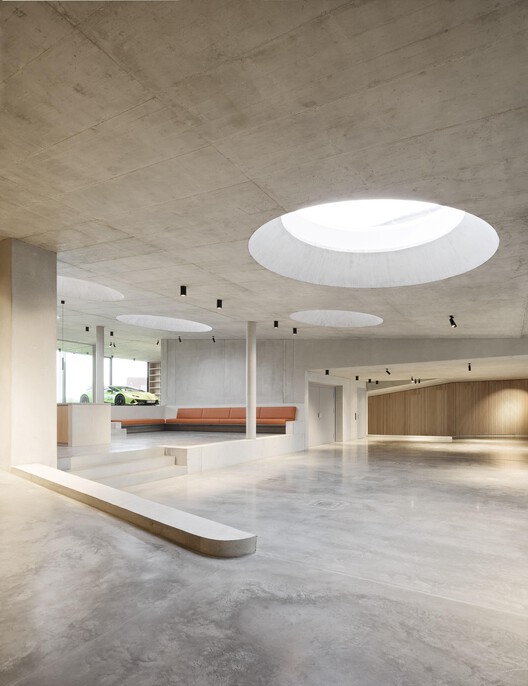Работа среди классики – Новое офисное пространство / лароб.  studio für Architektur - Интерьерная фотография, Колонка