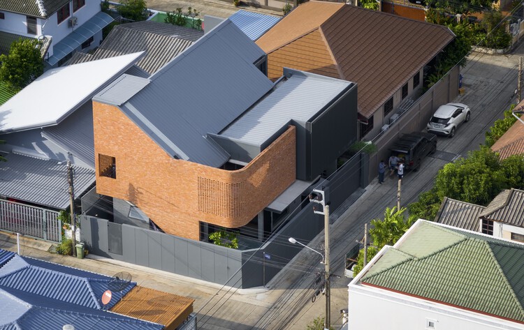MYJ House / BodinChapa Architects - Фотография интерьера, окон, фасада