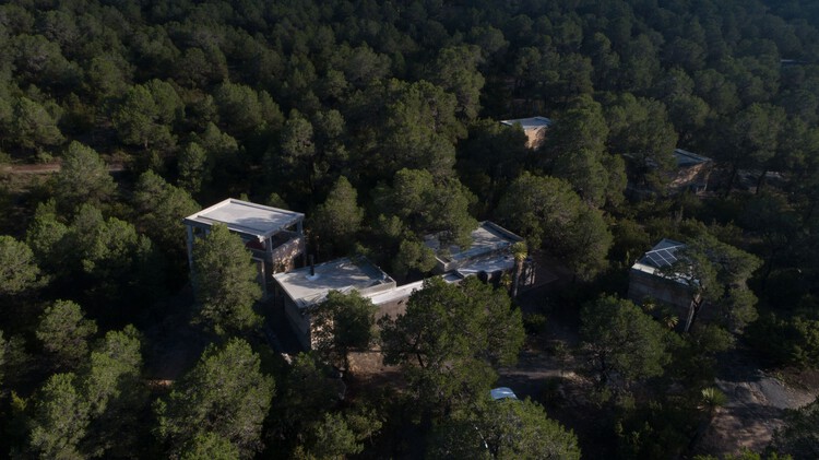 Дом Валле-де-ла-Плата / RAG arquitectos - Фотография экстерьера, Лес
