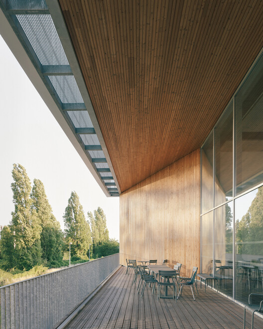 ЭСИЭЭ[it] Высшая школа / ValletdeMartinis Architectes – Фотография интерьера, дерево, балка