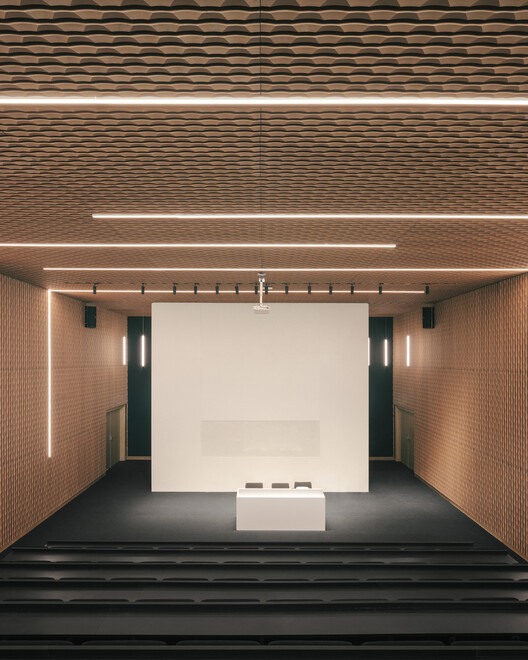 ЭСИЭЭ[it] Высшая школа / ValletdeMartinis Architectes - Фотография интерьера