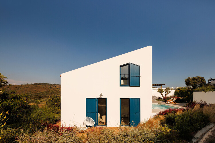 TFC House / LADO Arquitectura e Design - Фотография экстерьера, окон, фасада