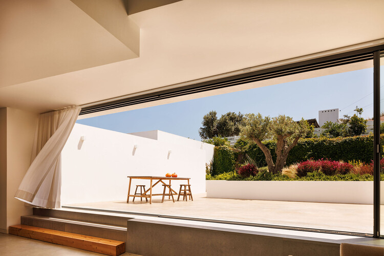 TFC House / LADO Arquitectura e Design - Фотография интерьера, окон