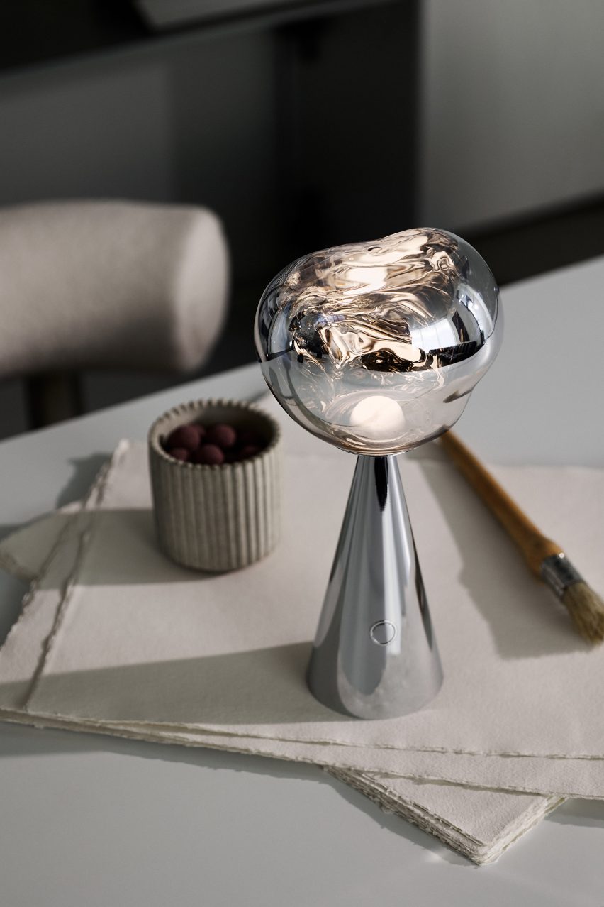 Melt Portable в серебристой отделке от Tom Dixon
