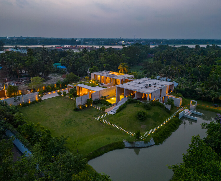 CHAABI House / System Architects + EKNC - Экстерьерная фотография, сад