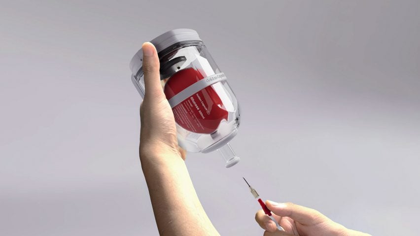 На изображении показано, как «Золотая капсула» получила международную премию James Dyson Awards 2023.
