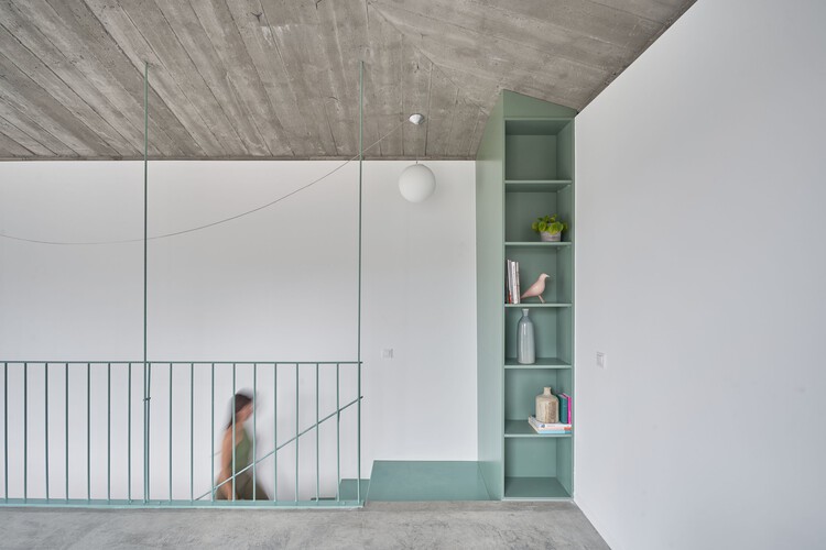 T House / XStudio — Фотография интерьера, перила