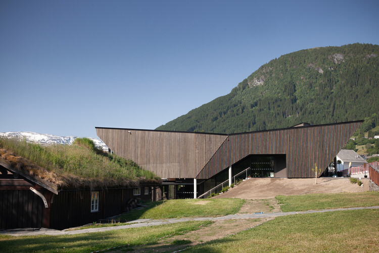 Отель Elva / Mange Bekker Arkitektur - Фотография экстерьера