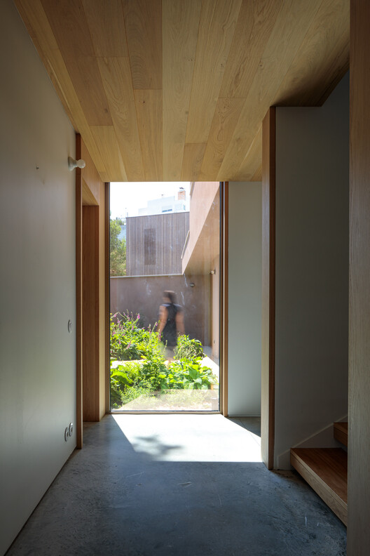 Дом в Кашиасе / João Caetano Arquitetura - Фотография интерьера