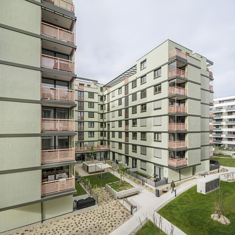 Жилье для родителей-одиночек / Clemens Kirsch Architektur - Фото экстерьера, окна, фасад