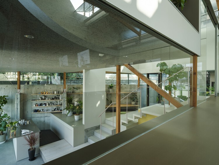 Blue Box Office / Eureka + HHO + Keio Architecture Sano Lab – Фотография интерьера, окна