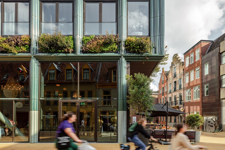 Mercado в Гронингене / De Zwarte Hond + Loer Architecten - Фотография экстерьера, окон, фасада