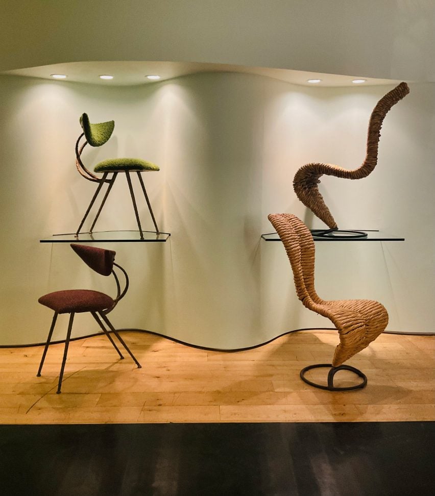 Стулья на выставке Tom Dixon: Metalhead