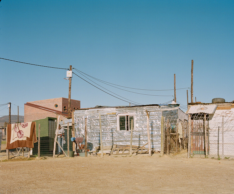 Ясли New Rest Valley / МААК — фотография экстерьера, окна