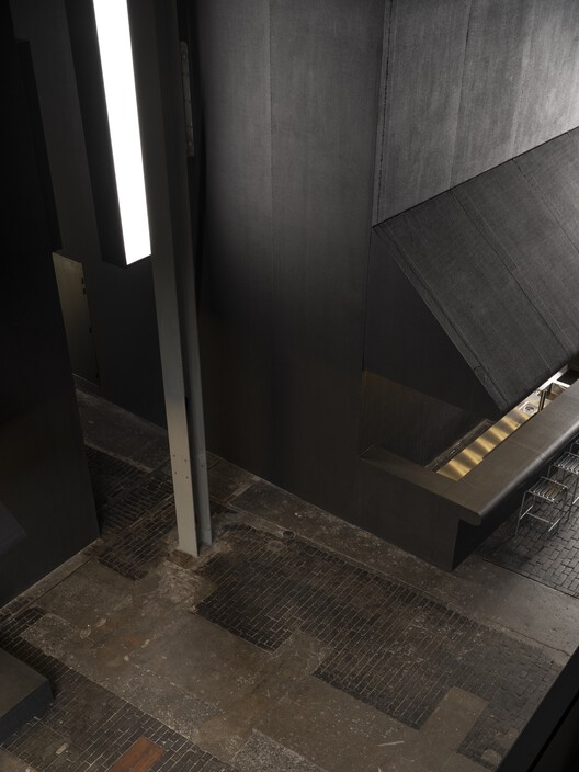Студия Film Noir / Leopold Banchini Architects + Giona Bierens de Haan Architectures — Фотография интерьера