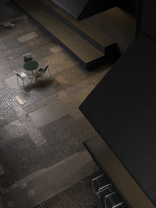 Студия Film Noir / Leopold Banchini Architects + Giona Bierens de Haan Architectures — Фотография интерьера