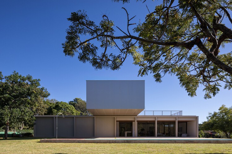 Casa 350 / BLOCO Arquitetos - Фотография экстерьера, фасад