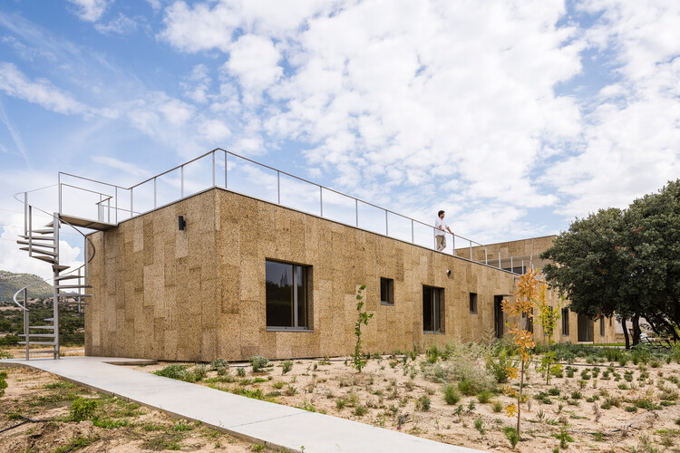 EÑE House / Estudio Albar - Фотография экстерьера, окна, фасад