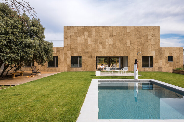 EÑE House / Estudio Albar - Экстерьерная фотография, фасад, сад, двор