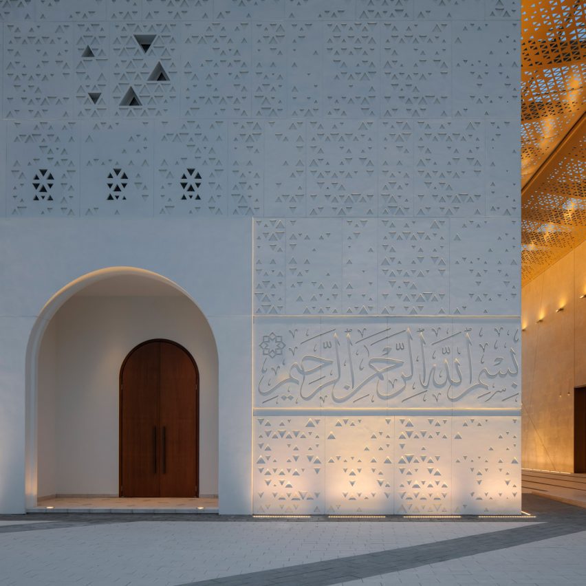 Мечеть покойного Мухаммеда Абдулхалика Гаргаша в Дубае от Dabbagh Architects