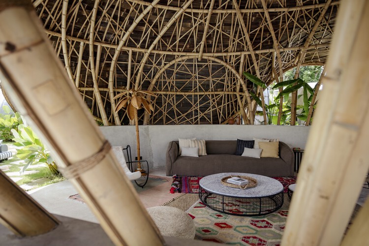 Bandido Bali - La Lourdes & La Matilde Villas / Хави Диас - Фотография интерьера, стол, диван, стул