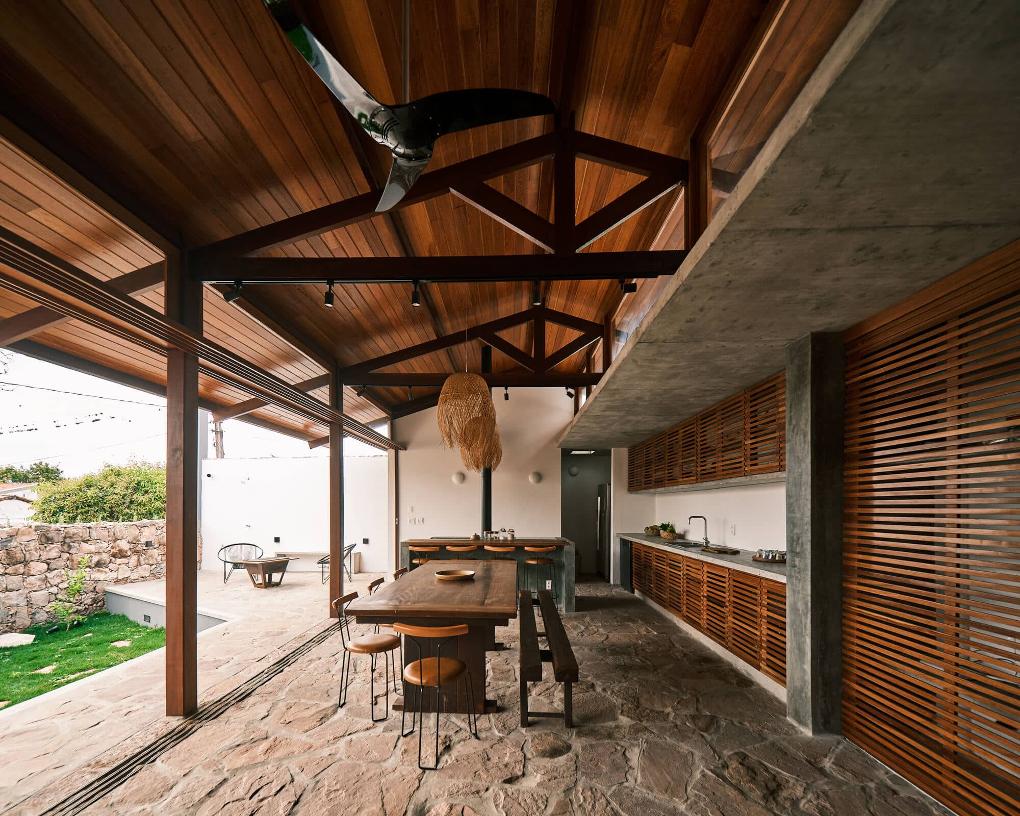 Дом Бетина / Terra e Tuma Arquitetos Associados