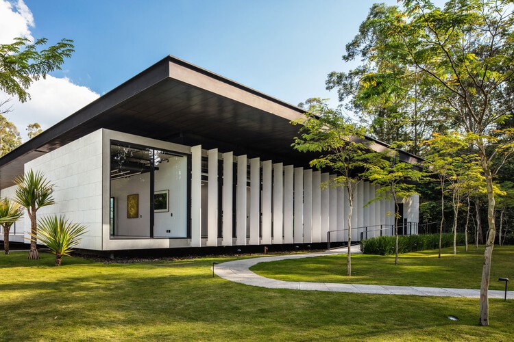Павильон Кастелатто / Biselli Katchborian Arquitetos Associados - Фотография экстерьера, фасад, окна