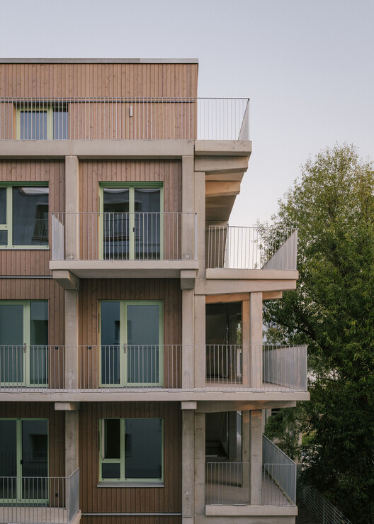 Element & Lingot Building / Studio Loes - Фотография экстерьера, окна, балкон