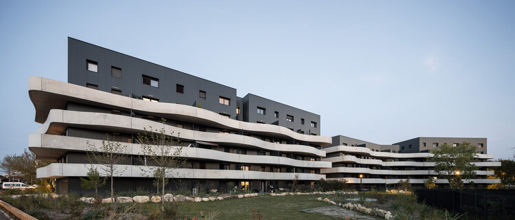 97 квартир / ValletdeMartinis Architectes - Фотография экстерьера, фасад, окна