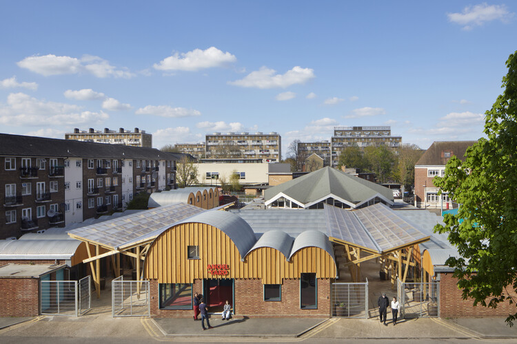 Angel Yard / Jan Kattein Architects - Экстерьерная фотография, окна, фасад