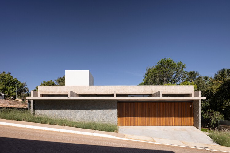 Дом Данте / Bloco Arquitetos - Фотография экстерьера, фасад
