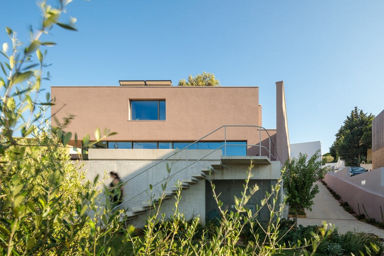 Дом в Кашиасе / João Caetano Arquitetura - фотография экстерьера, окна, фасад