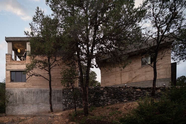 Дом Валле-де-ла-Плата / RAG arquitectos - Фотография экстерьера, окна