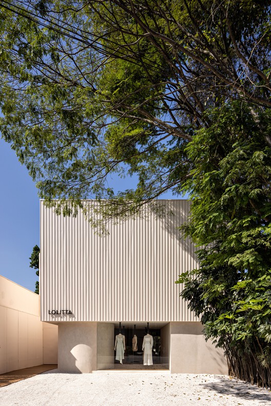 Магазин Lolitta / AR Arquitetos - Фотография экстерьера, фасада